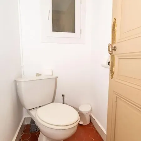 Bourgeois - Chic New 2-bedroom Downtown Daire